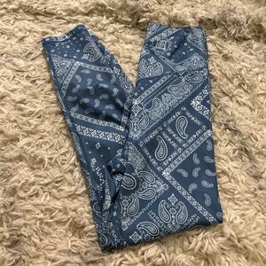 NWOT AMERICAN EAGLE LEGGINGS